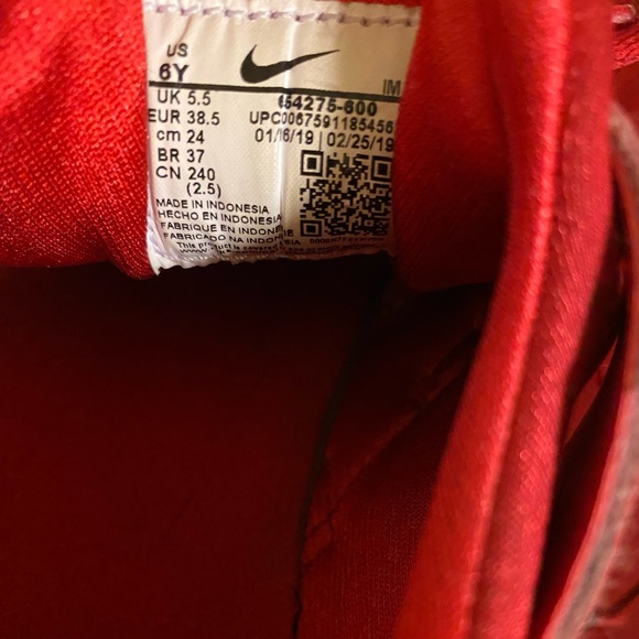 Nike Boys Red Huarache - Picture 2 of 5